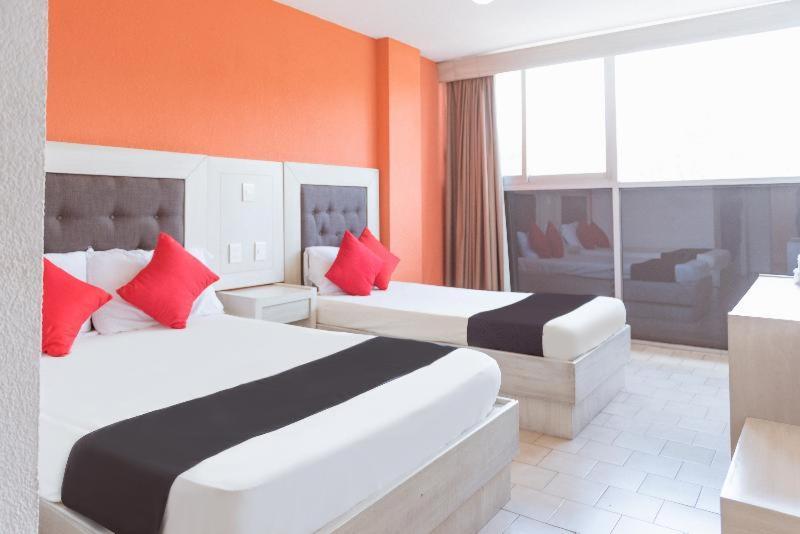 Oyo Hotel Italia Aguascalientes Ruang foto
