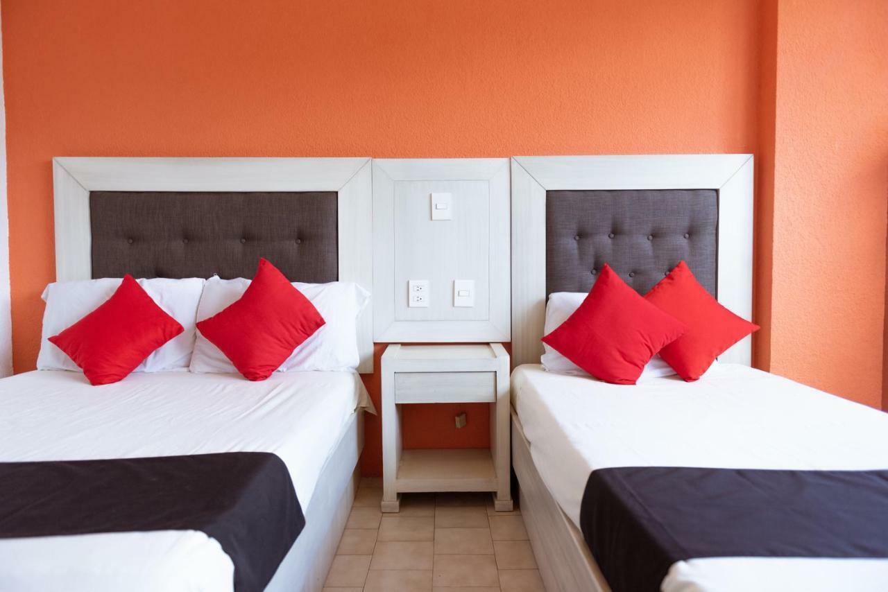 Oyo Hotel Italia Aguascalientes Bagian luar foto