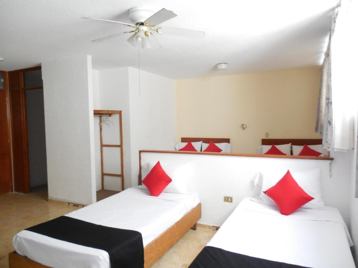 Oyo Hotel Italia Aguascalientes Bagian luar foto