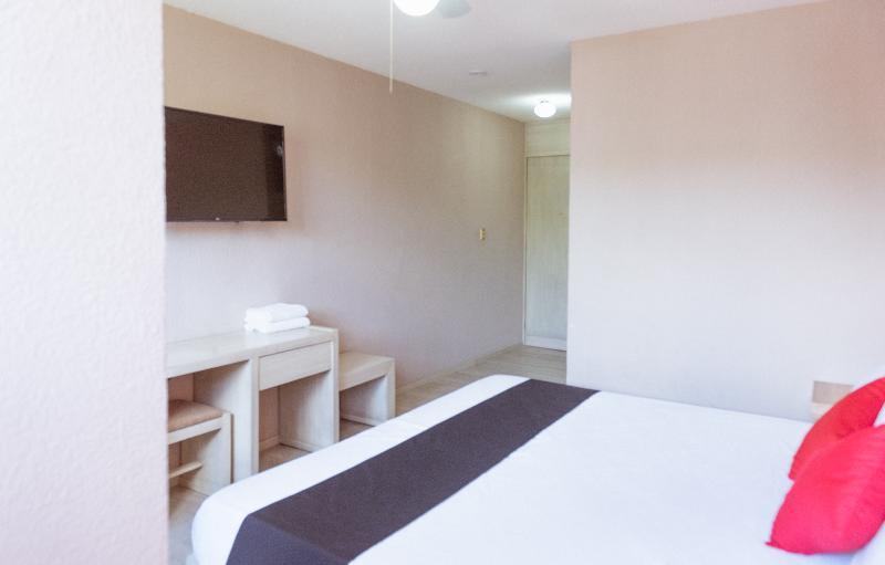 Oyo Hotel Italia Aguascalientes Bagian luar foto